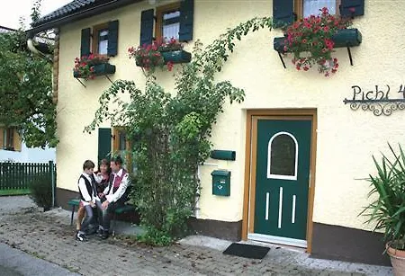 別荘 Romantikhauschen Zum Dachsteinblick *
